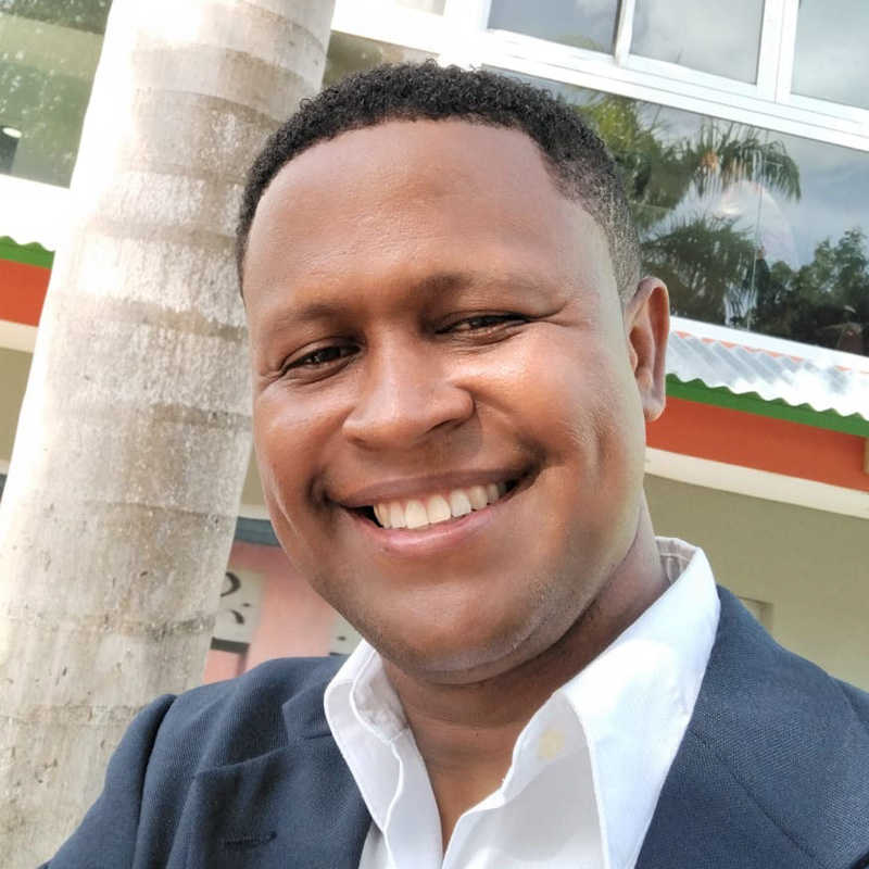 Juan A. Medina Johnson - Secretario